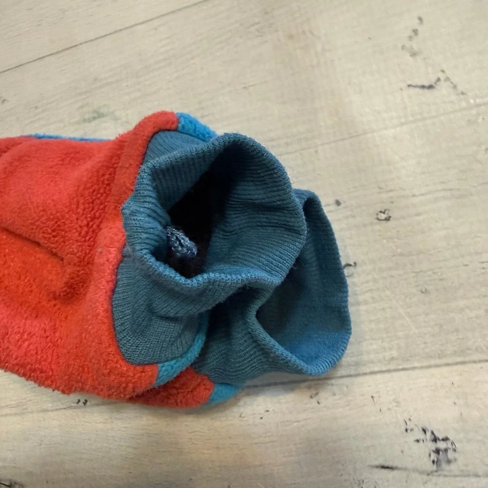 Patagonia baby pita pocket mittens‎ blue and red